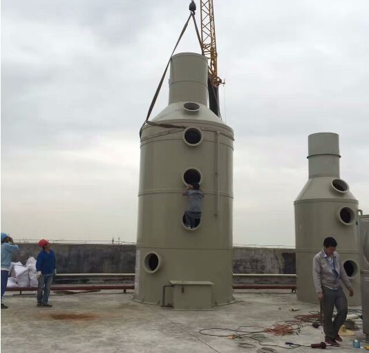 玻璃鋼凈化塔安裝現場